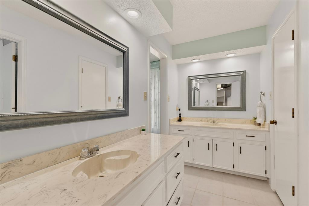 1604 Meadowgate Drive Property Photo 17