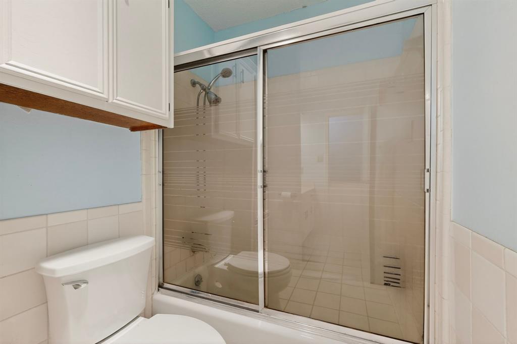 1604 Meadowgate Drive Property Photo 18