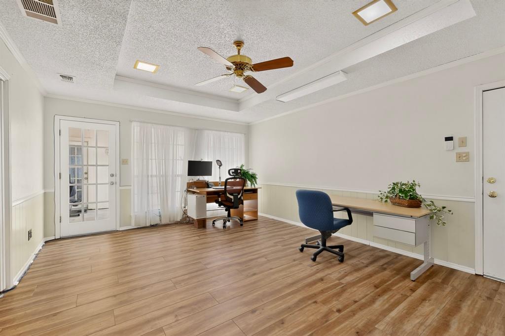 1604 Meadowgate Drive Property Photo 21