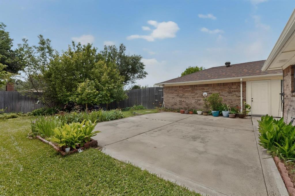 1604 Meadowgate Drive Property Photo 25