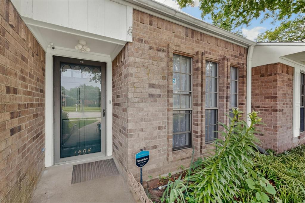1604 Meadowgate Drive Property Photo 32