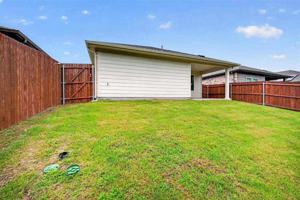 933 Jefferson Way Property Photo 6