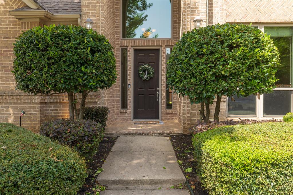 8105 Thornwood Drive Property Photo 3