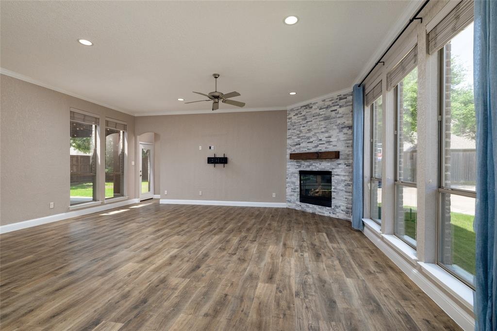 8105 Thornwood Drive Property Photo 12