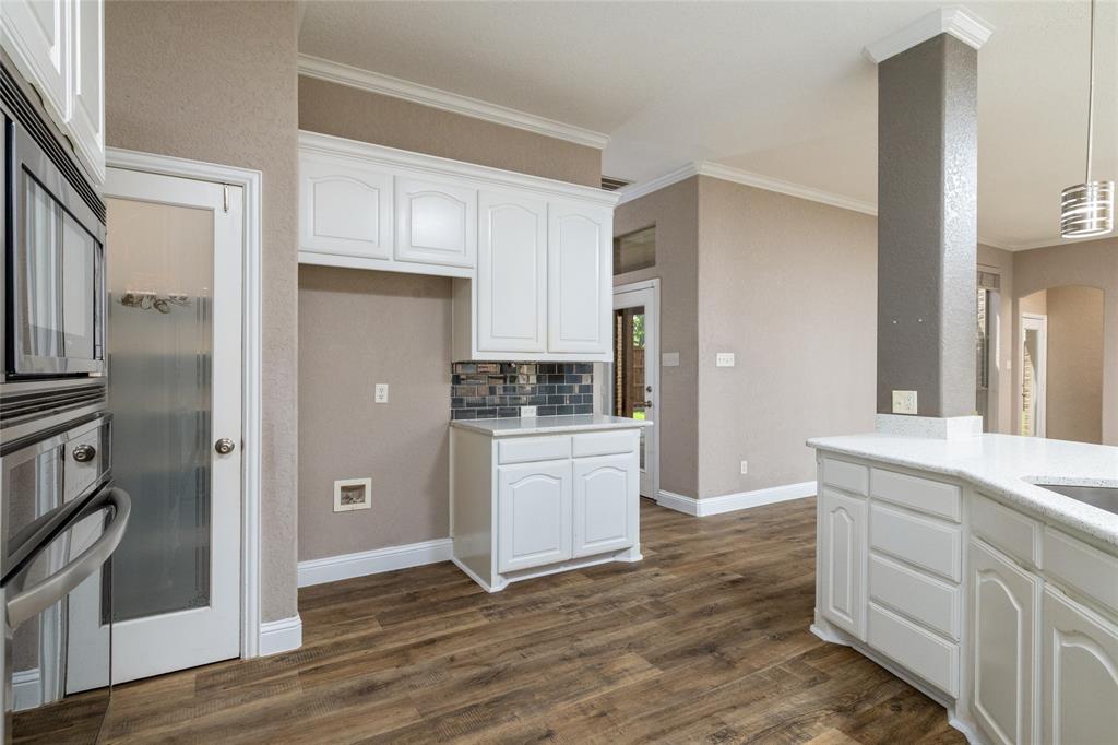 8105 Thornwood Drive Property Photo 19