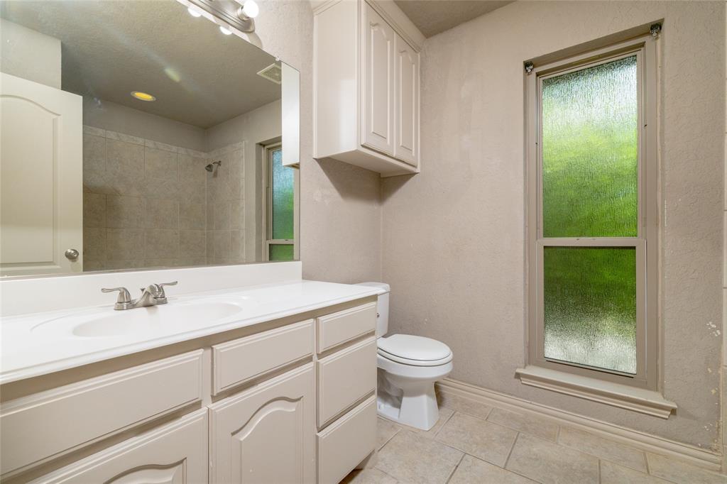 8105 Thornwood Drive Property Photo 30