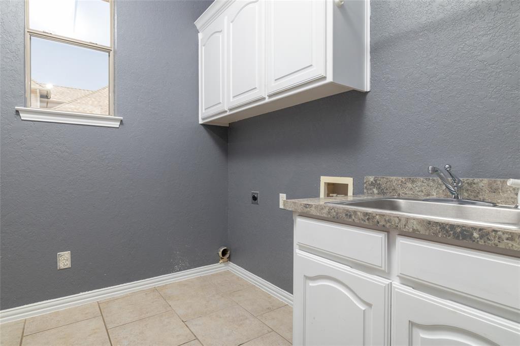 8105 Thornwood Drive Property Photo 34