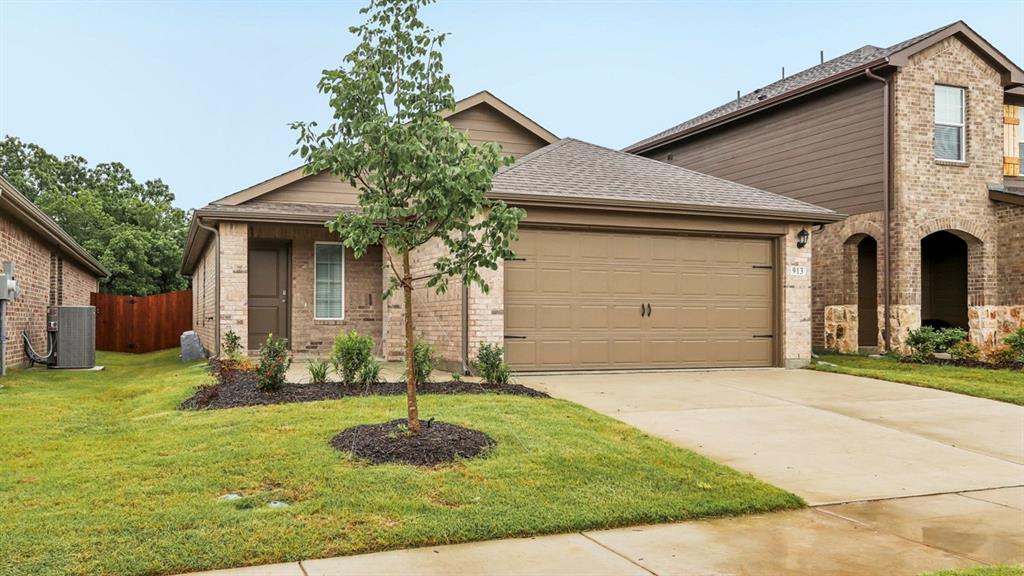 913 Jefferson Way Property Photo 1