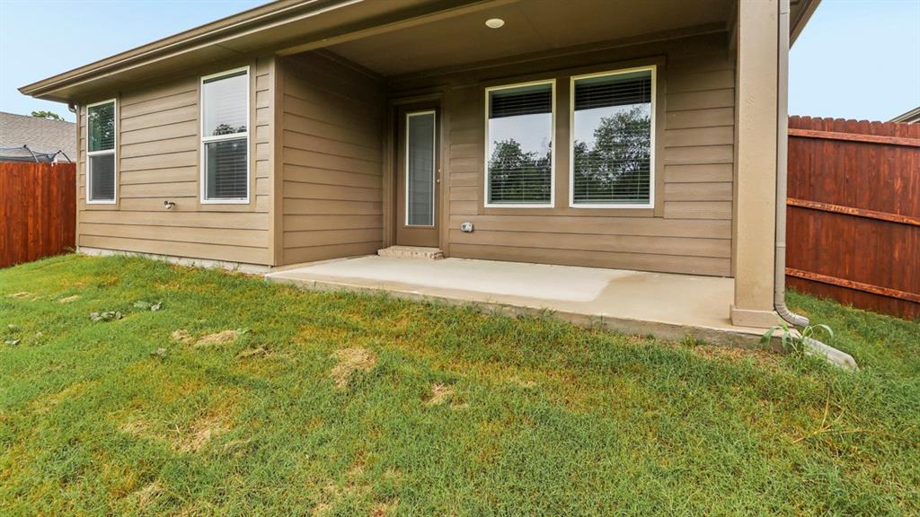 913 Jefferson Way Property Photo 6