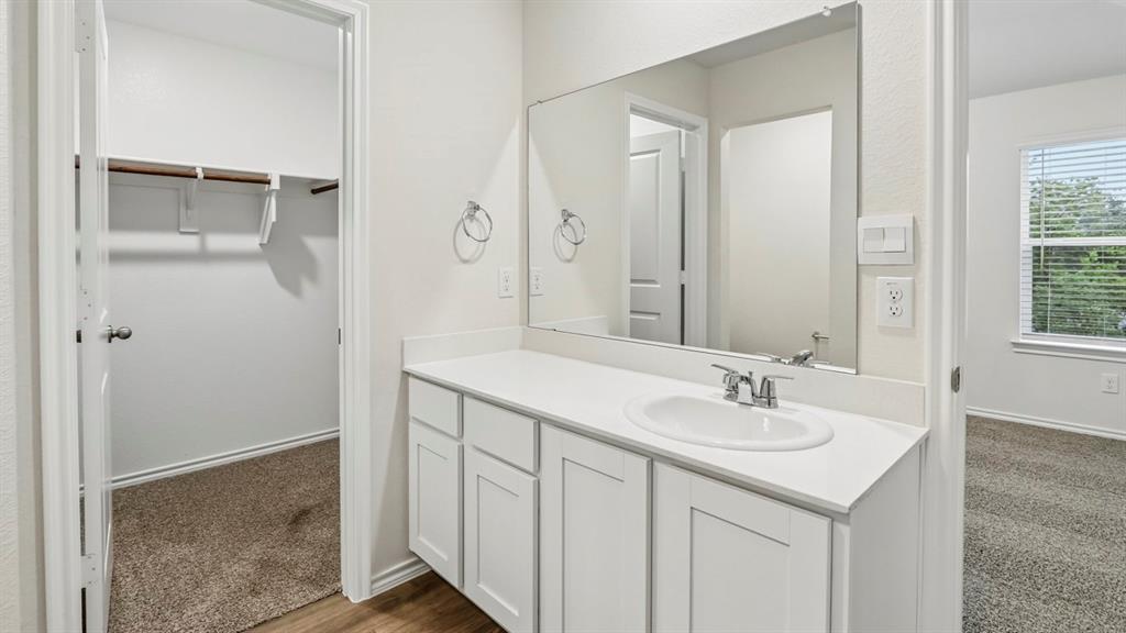 913 Jefferson Way Property Photo 12