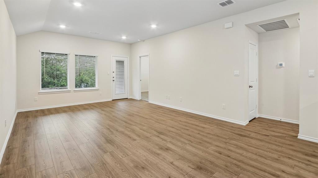 913 Jefferson Way Property Photo 32