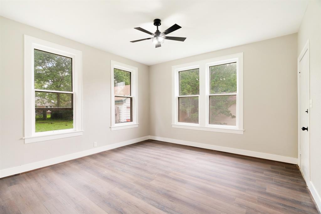 2335 Simpson Street Property Photo 14