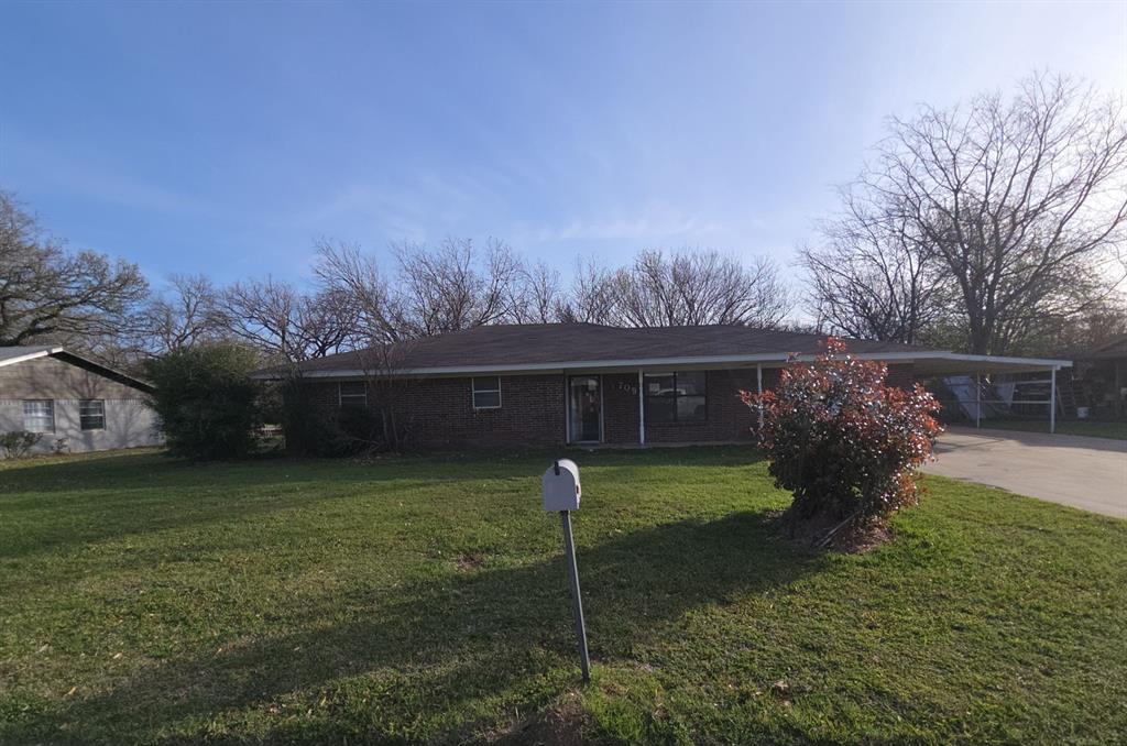 709 Lee Street Property Photo 34