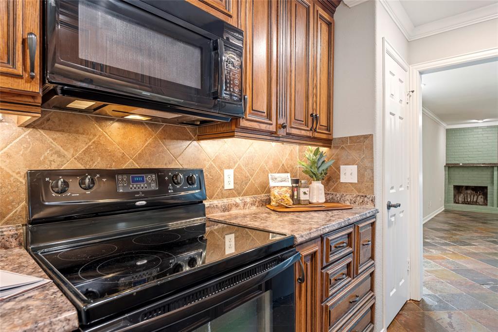 13571 Waterfall Way Property Photo 12