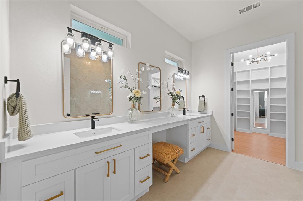 1002 Devonshire Drive Property Photo 17