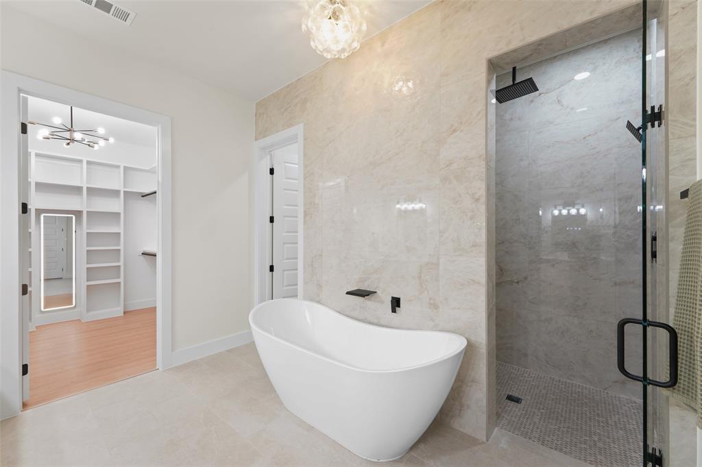 1002 Devonshire Drive Property Photo 18