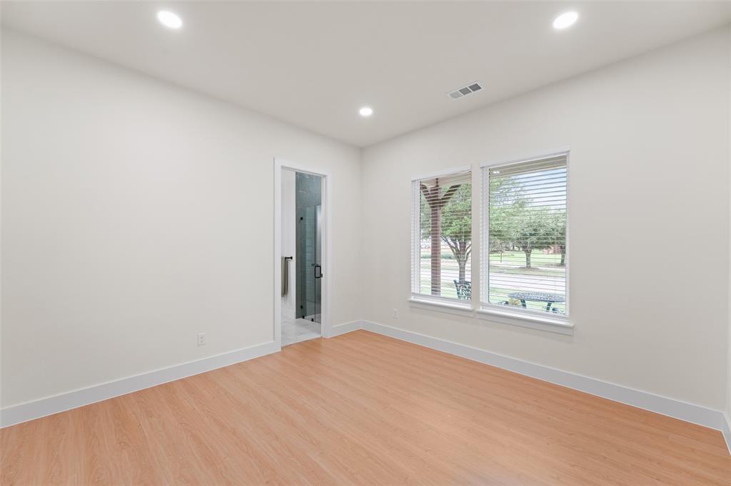 1002 Devonshire Drive Property Photo 21
