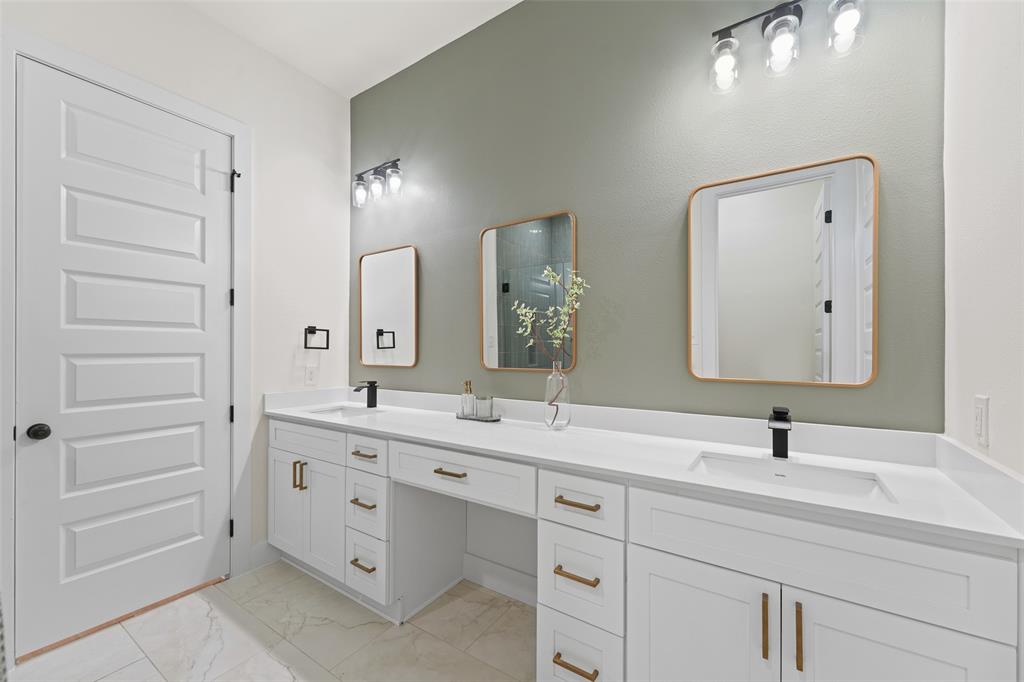 1002 Devonshire Drive Property Photo 22