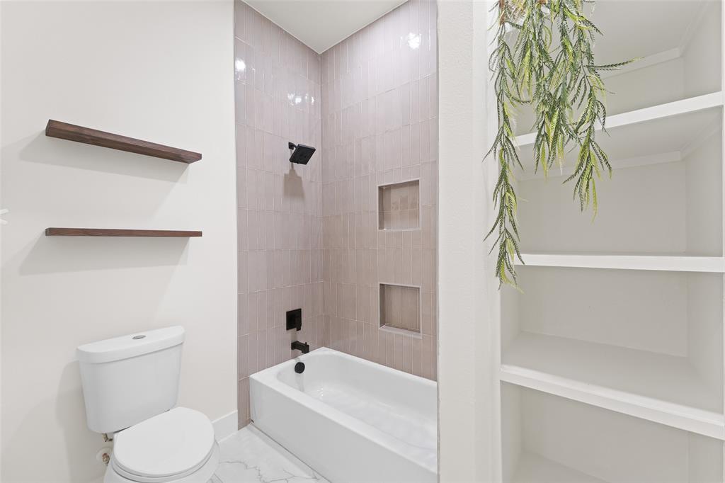 1002 Devonshire Drive Property Photo 34