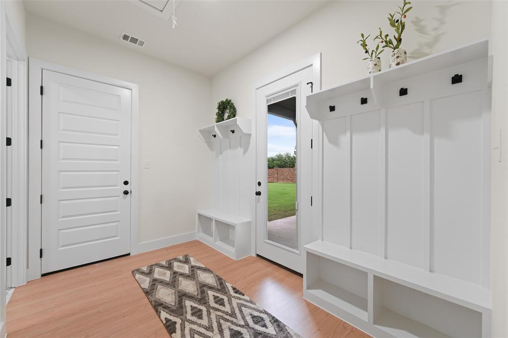 1002 Devonshire Drive Property Photo 35