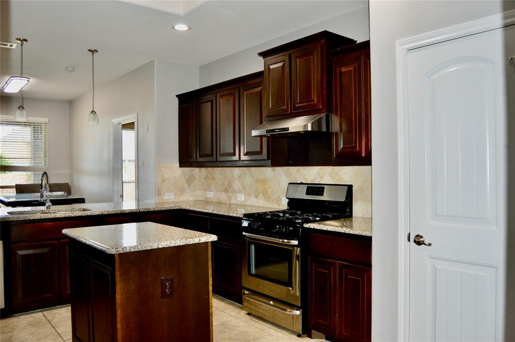 9020 Bronze Meadow Drive Property Photo 6