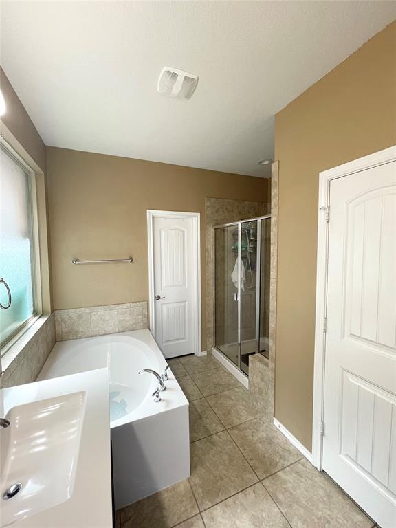 9020 Bronze Meadow Drive Property Photo 12