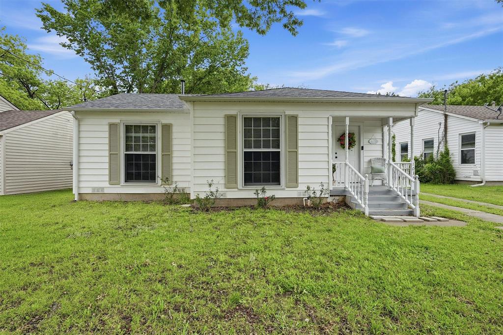 1032 N Lockhart Street Property Photo 6