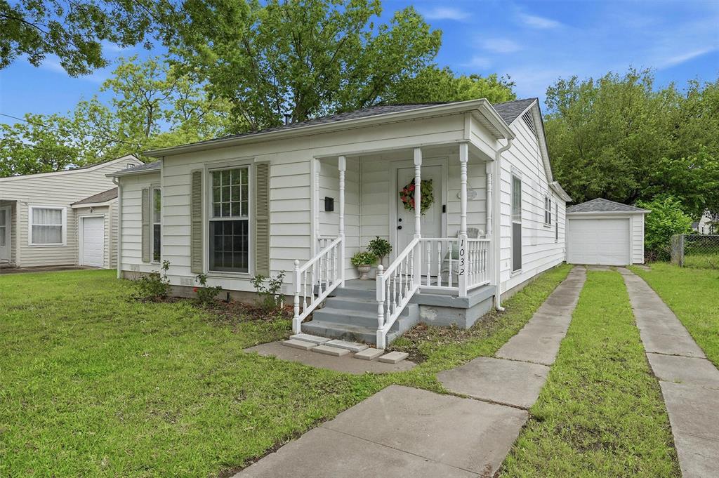 1032 N Lockhart Street Property Photo 8