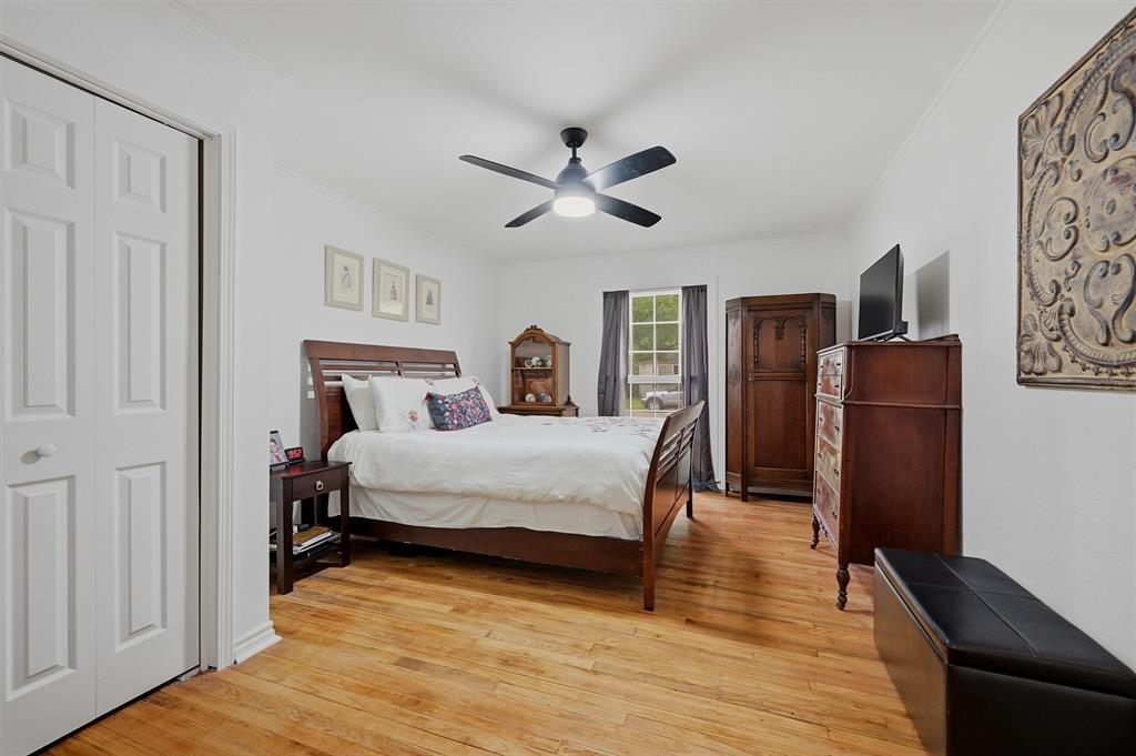 1032 N Lockhart Street Property Photo 20