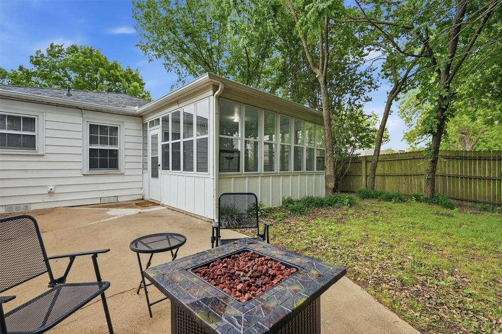 1032 N Lockhart Street Property Photo 31