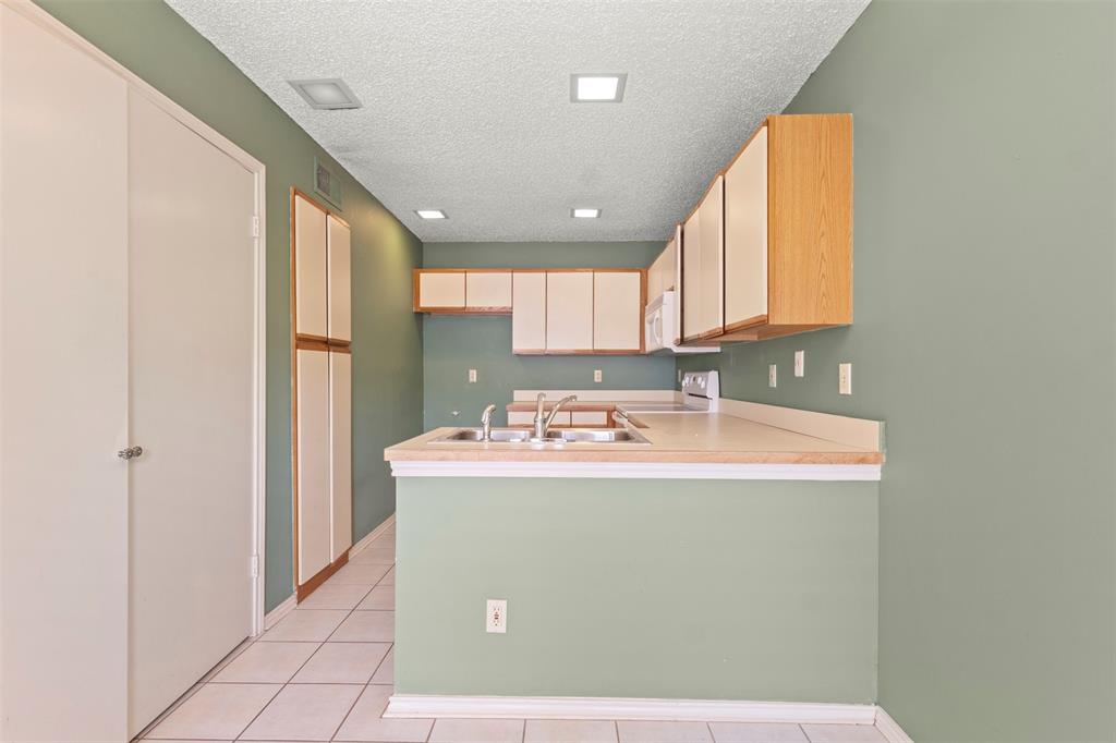 563 Ranch Trail 217 Property Photo 6