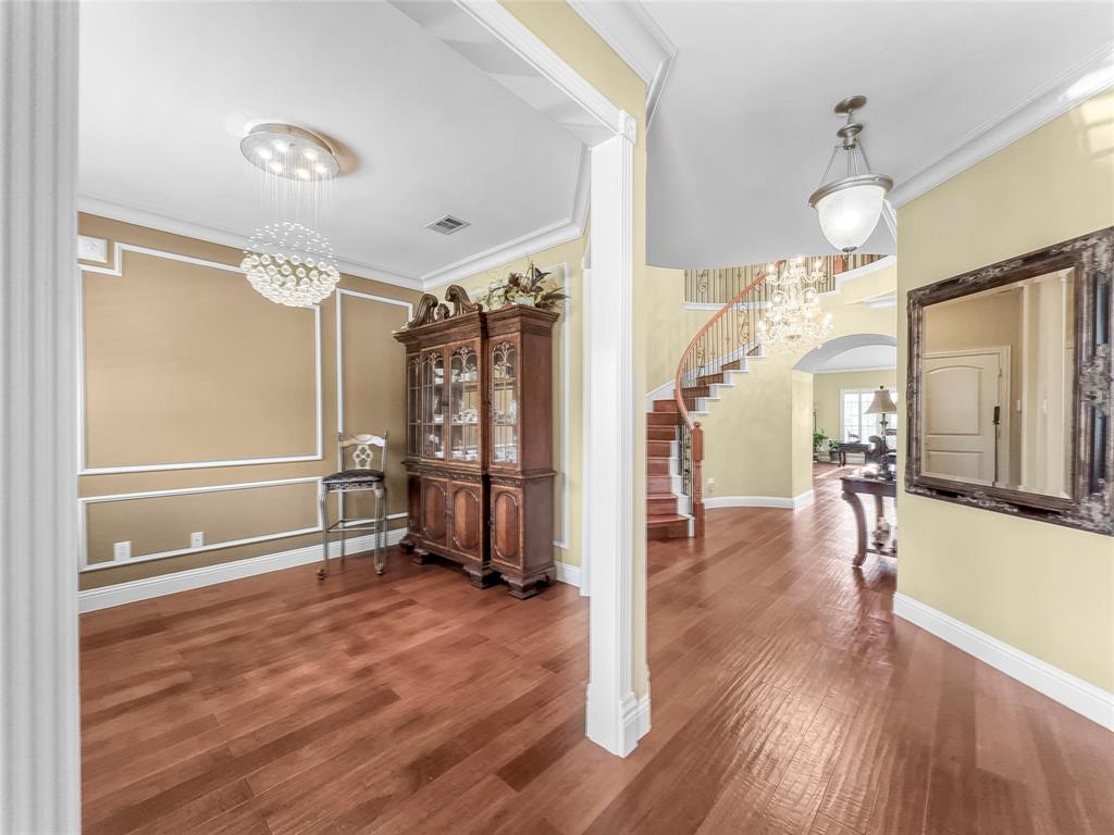 6951 Sea Harbor Drive Property Photo 8