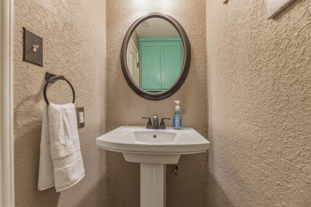 801 County Road 529 Property Photo 9