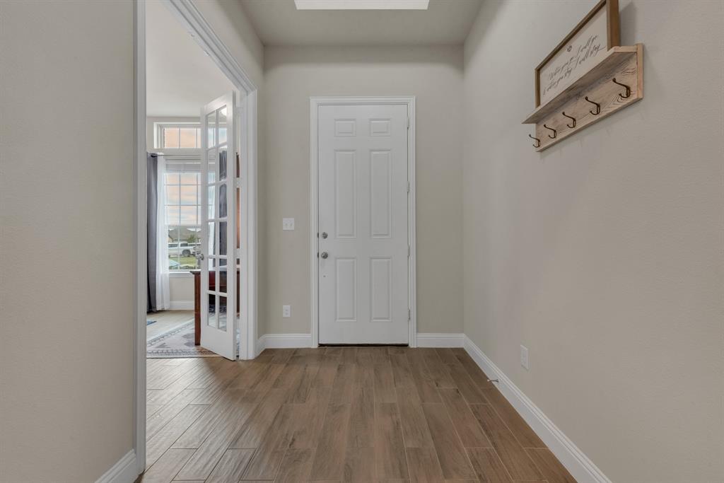 1418 Wagon Wheel Way Property Photo 2