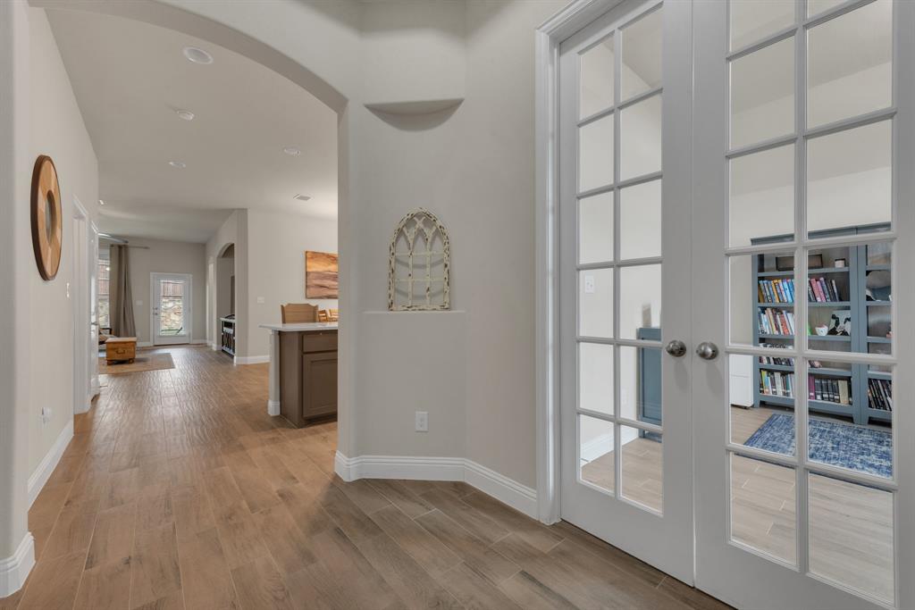 1418 Wagon Wheel Way Property Photo 3
