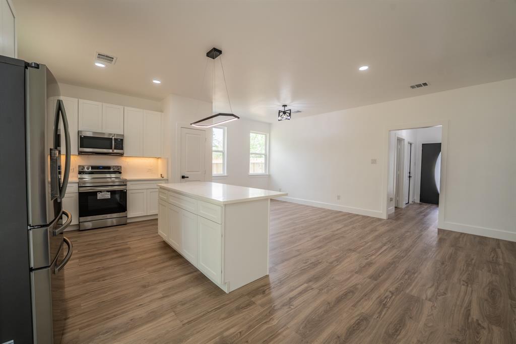 103 Ross Street Property Photo 8