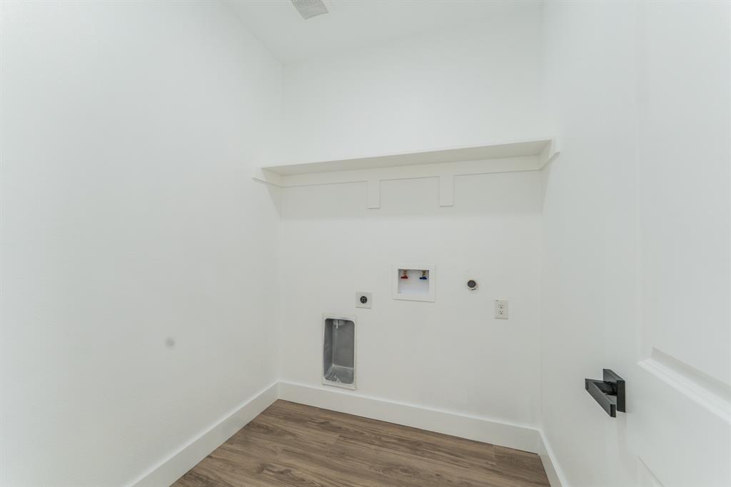 103 Ross Street Property Photo 13