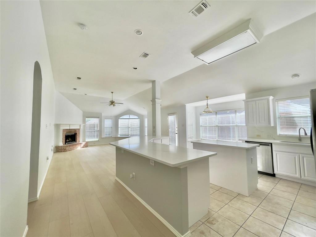 11002 Tree Shadow Lane Property Photo 6