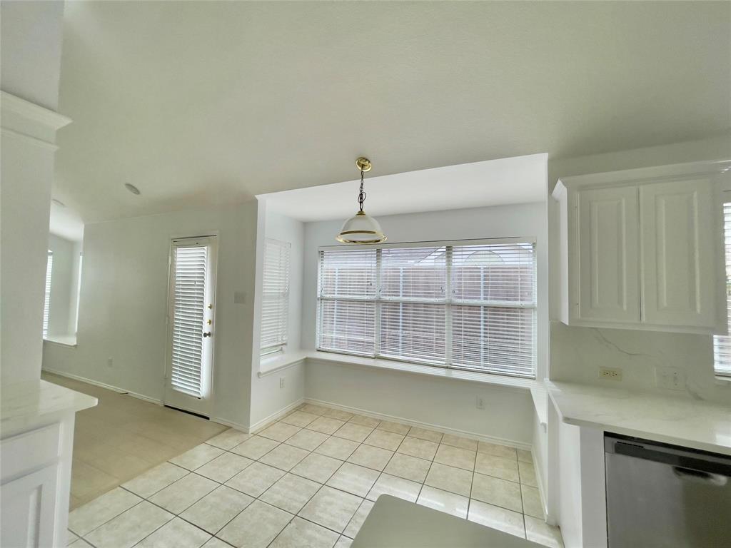 11002 Tree Shadow Lane Property Photo 7