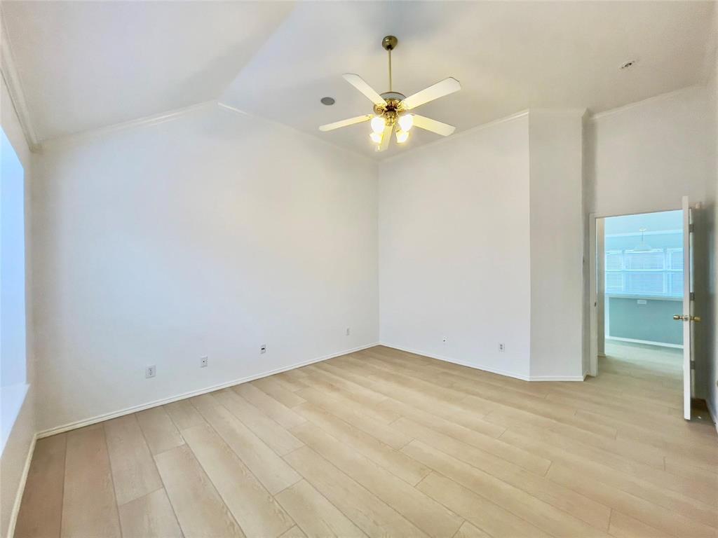 11002 Tree Shadow Lane Property Photo 22