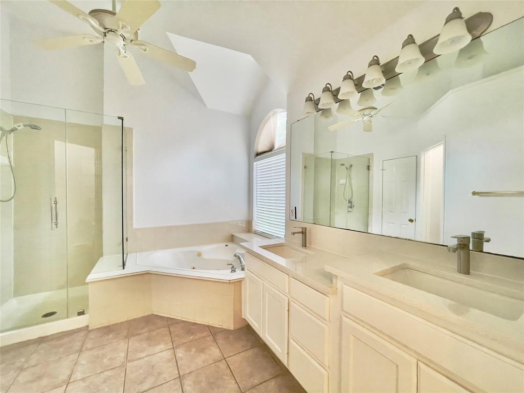 11002 Tree Shadow Lane Property Photo 23