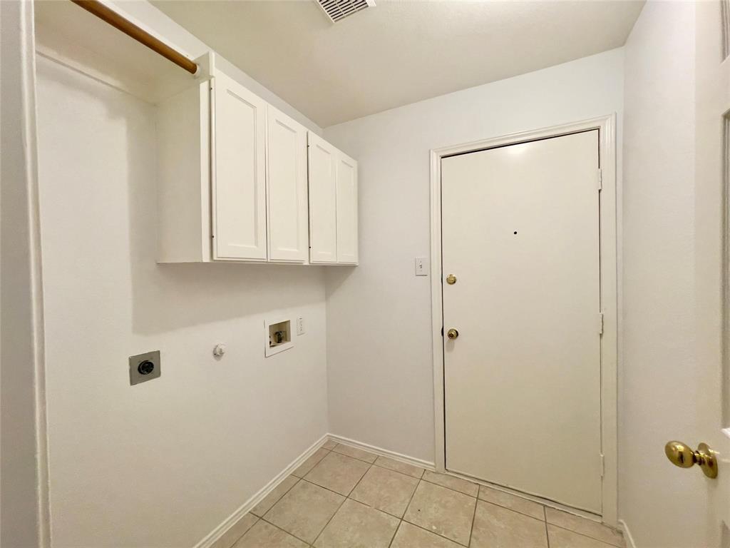 11002 Tree Shadow Lane Property Photo 31
