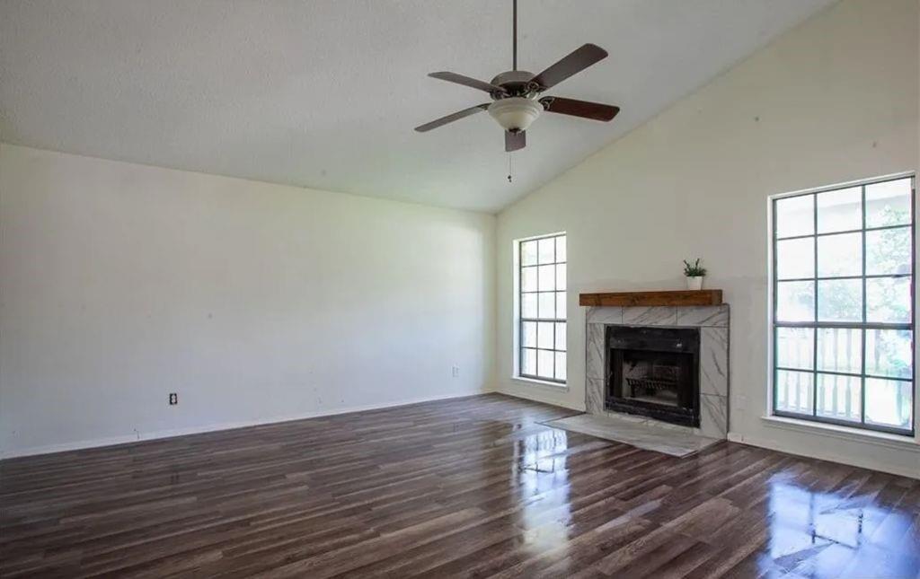 3302 Green Valley Drive Property Photo 3