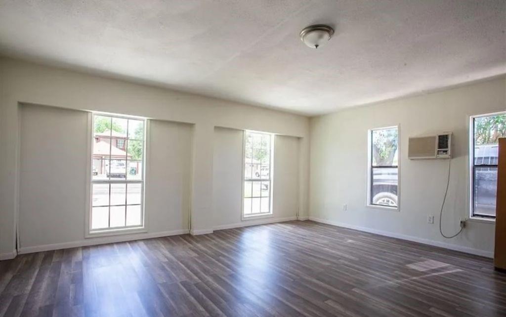 3302 Green Valley Drive Property Photo 4