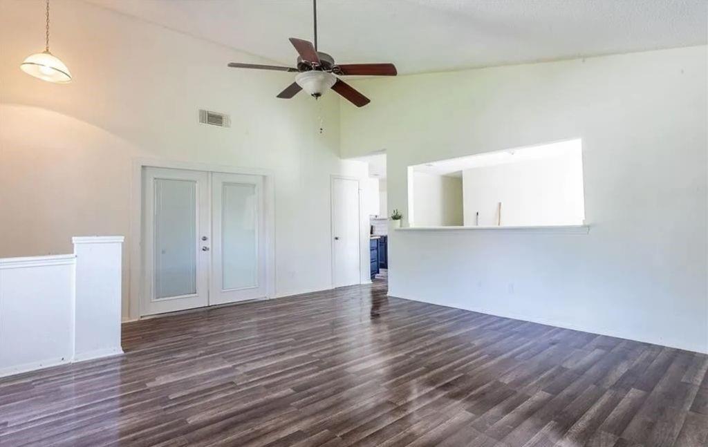 3302 Green Valley Drive Property Photo 5