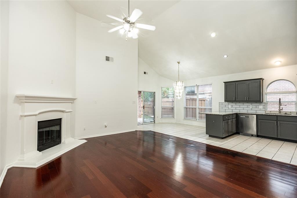 9901 Bend Court Property Photo 1