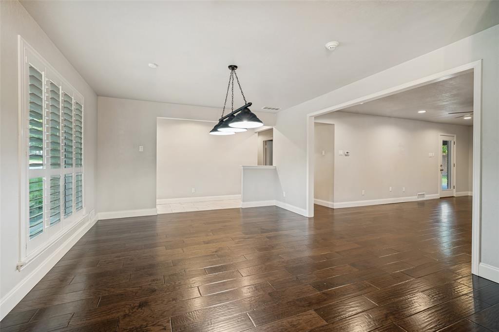 10950 Scotsmeadow Drive Property Photo 7