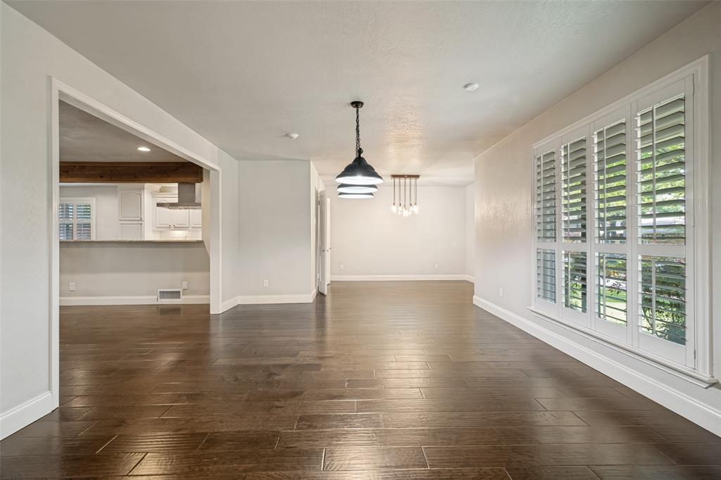 10950 Scotsmeadow Drive Property Photo 9