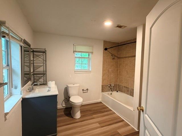 927 W Baker Street Property Photo 6