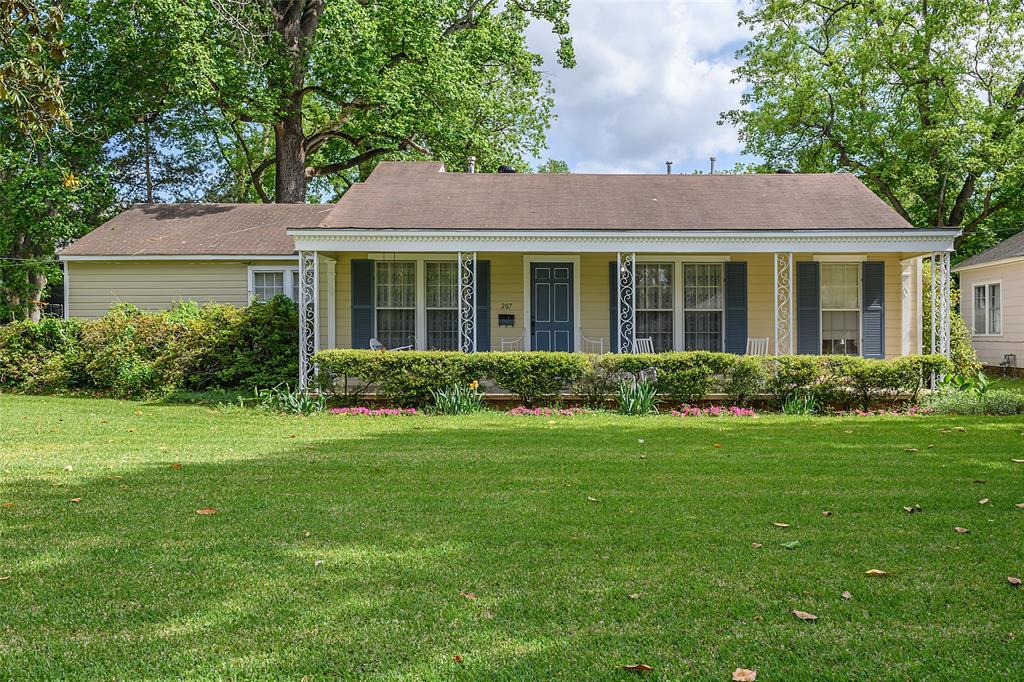 207 Preston Avenue Property Photo 1